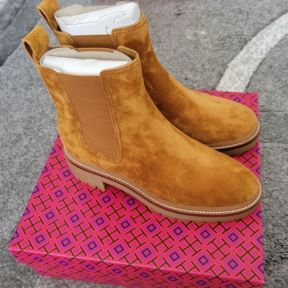 Tory Burch Shoes | New Tory Burch Chelsea Lug 50mm Suede Bootie | Color: Brown | Size: 10.5 | Samnoelle02's Closet